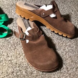 Womens leather craft slip ons